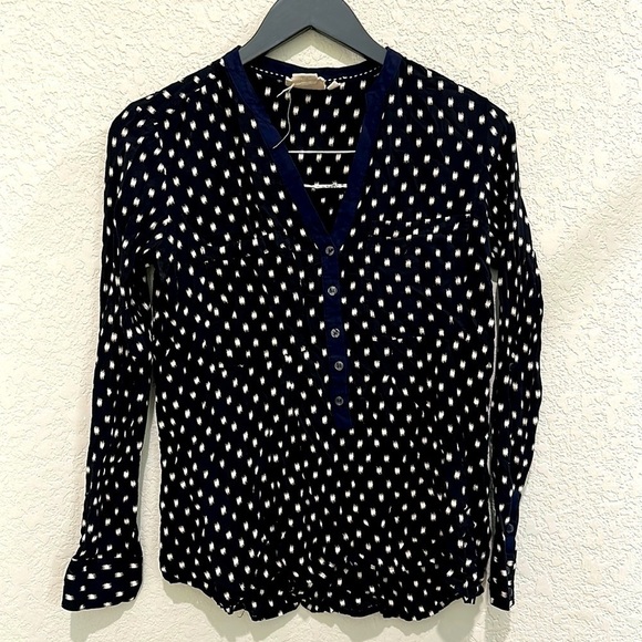 Vanessa Virgina long sleeve top Size 4 - Picture 1 of 9